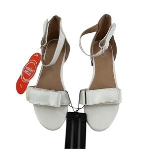 NWT Wonder Nation White Ankle Strap Block Heel Sandals Size 12 Girl’s